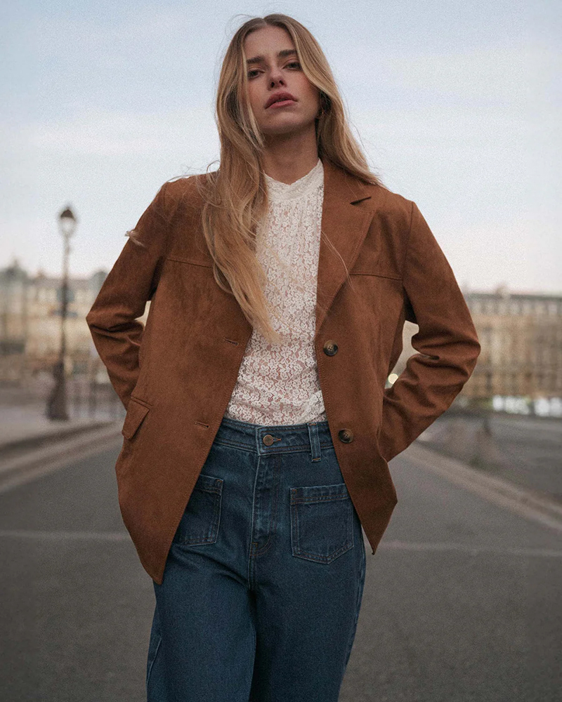 εμπριμέ μπλούζα